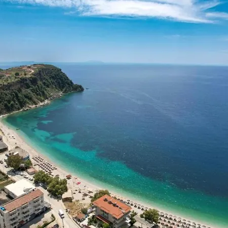 Ana * Himara